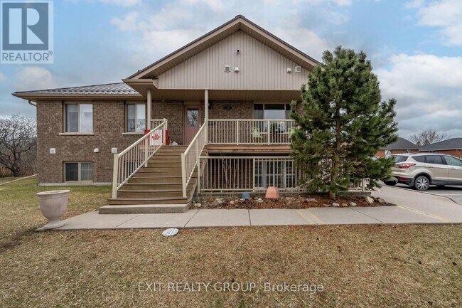 Photo du bâtiment - 37 Lake Breeze Ct