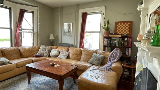Foto del edificio - 136 Brooks St