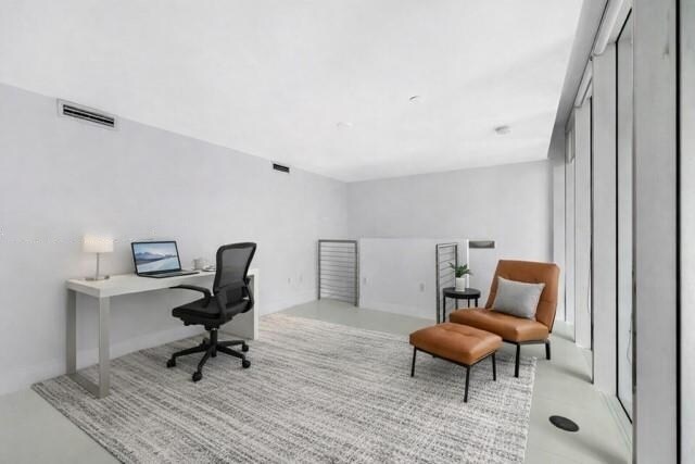 Foto del edificio - 1040 Biscayne Blvd