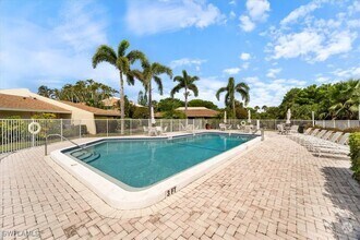 Building Photo - 955 Palm View Dr