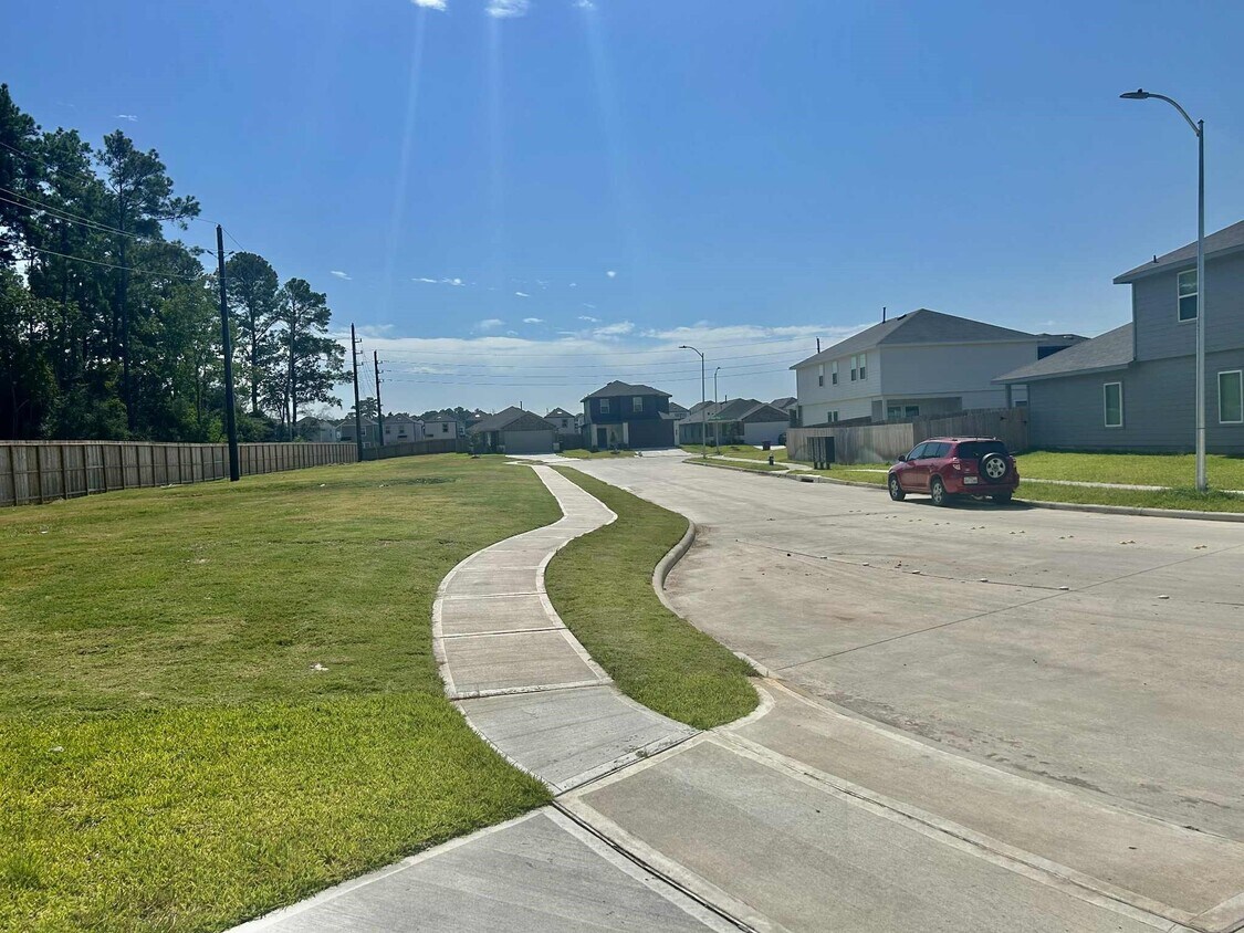 Foto principal - 1002 Muscadine Vine Ln