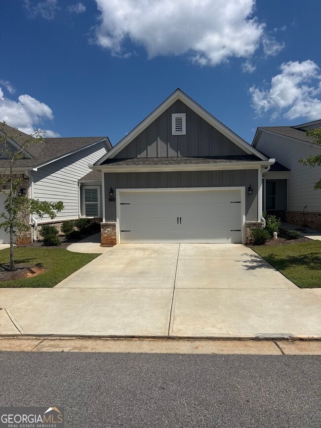Building Photo - 1724 Tolstoy Ln