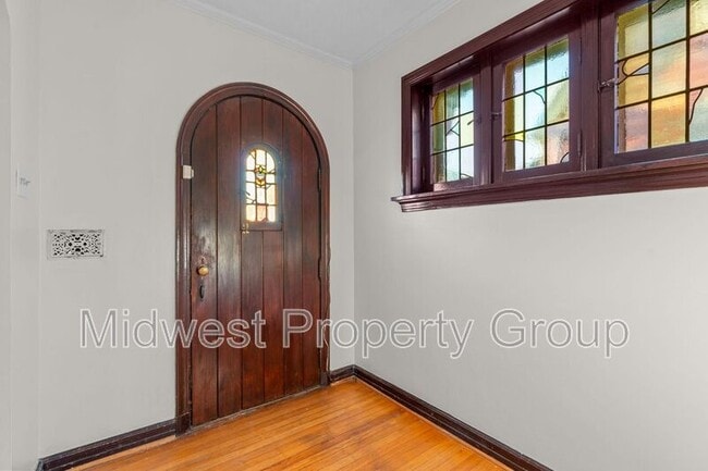 Building Photo - 8460 Edna St