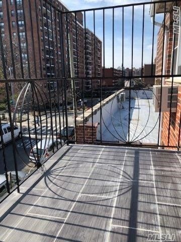 Foto del edificio - 67-07 Austin St