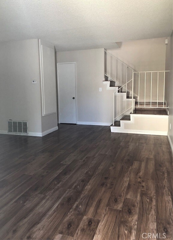 Foto del edificio - 1445 Eagle Park Rd