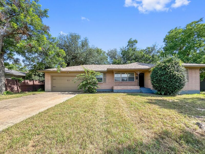 Foto principal - 3309 Lockmoor Ln