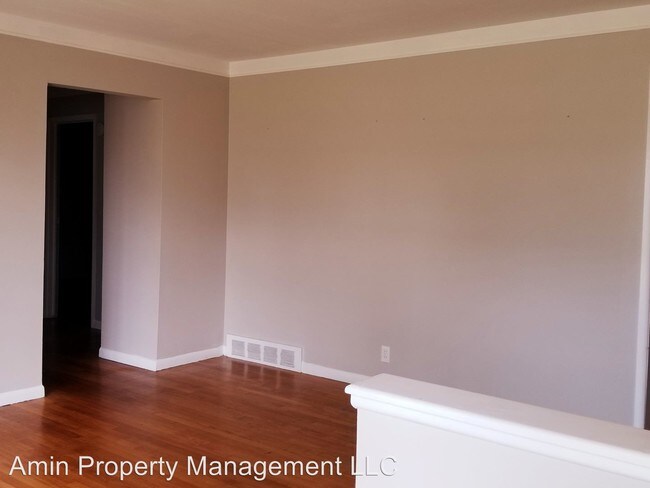 Building Photo - 3 br, 1 bath House - 26300 Fernwood