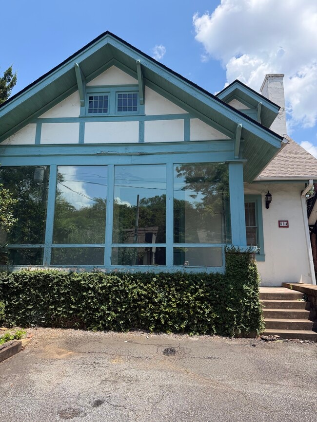 Building Photo - 584 N Milledge Ave
