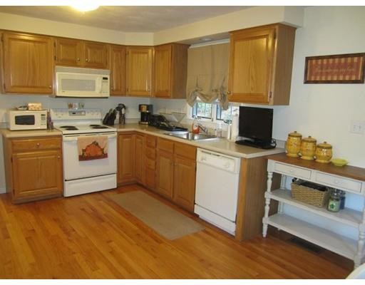 Building Photo - 124 Montclair Ave