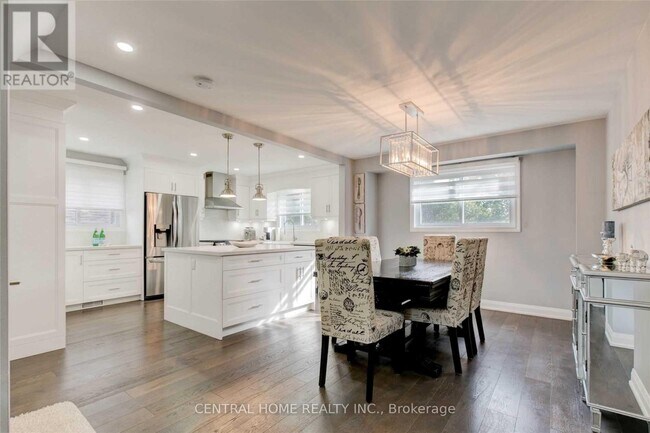 Building Photo - 72 Eastman Crescent