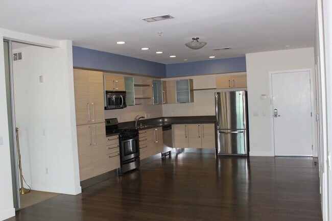 Building Photo - 1234 Wilshire Blvd
