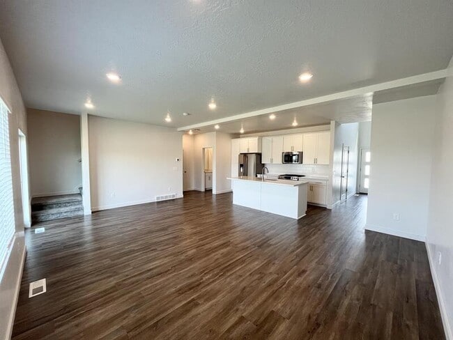 Building Photo - 1508 W Sparta Way