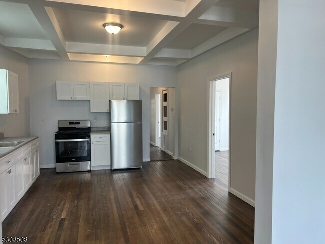 Building Photo - 154 Johnson Ave