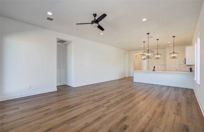 Building Photo - 1248 Rd 5802