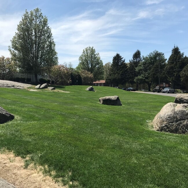 Foto del edificio - 21 Balance Rock Rd