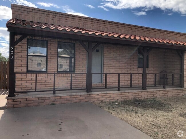 Building Photo - 505 N 4th St