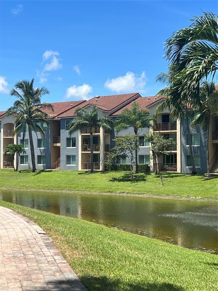 Foto del edificio - 903 Villa Cir