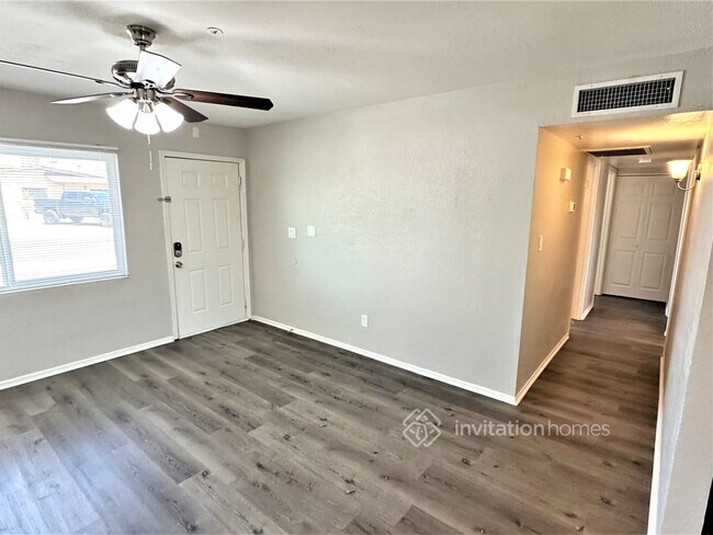 Foto del edificio - 2249 W Villa Maria Dr