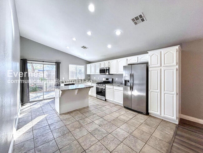 Building Photo - 284 Cattlebaron Terrace