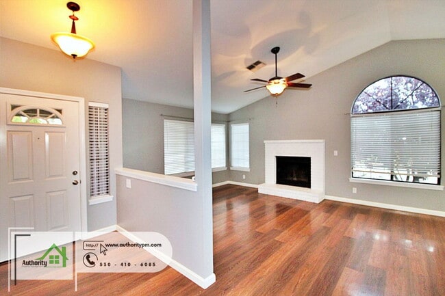 Building Photo - 2491 Candlewood Dr