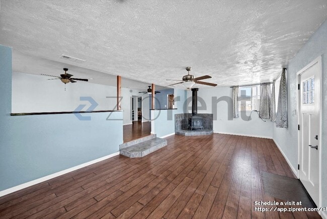 Building Photo - 43822 Palm Ave