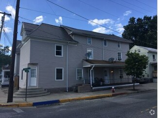 Building Photo - 104 Church St