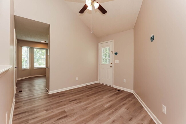 Building Photo - 1610 Cedar Tree Ln