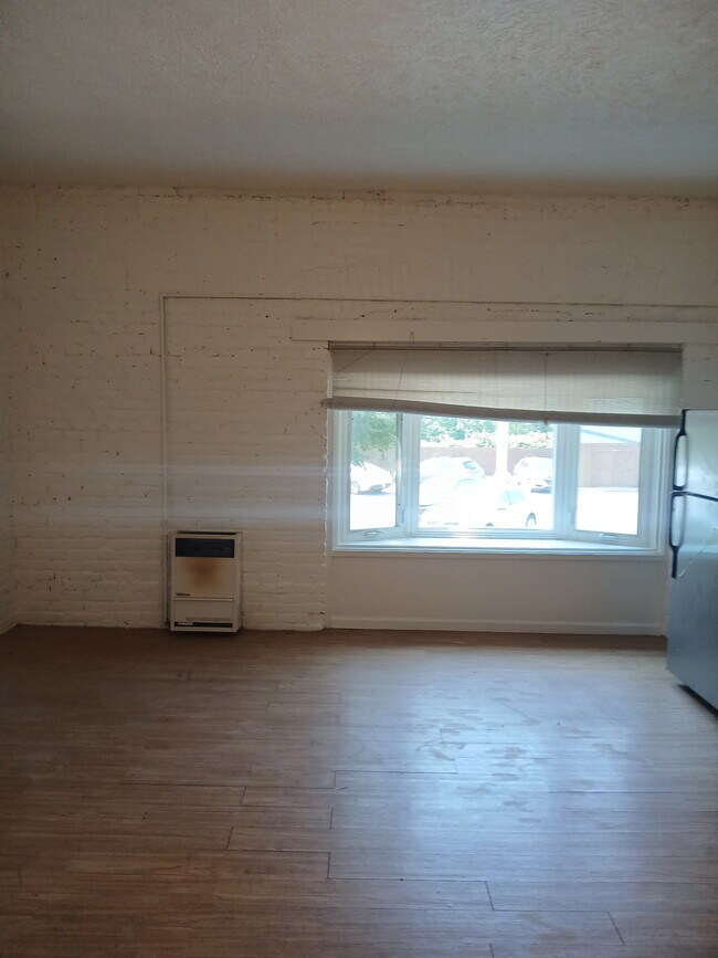 Enorme ventanal con vistas a Bocce - 2210 Murray Hill Rd