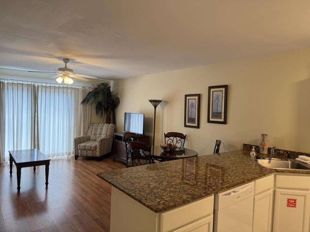 Foto principal - 1644 Beach Blvd