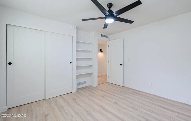 Foto del edificio - 1040-1044 N 7th Ave