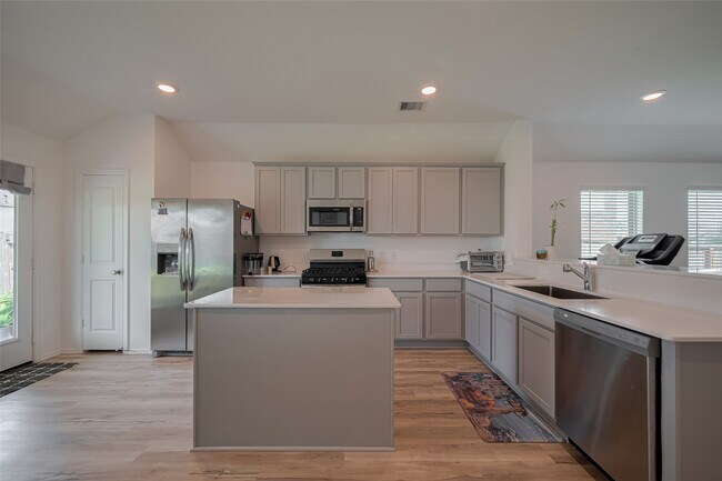 Foto del edificio - 5703 Knox Lndg Dr