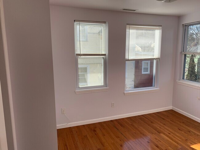 Bedroom #1 - 993 N Broadway
