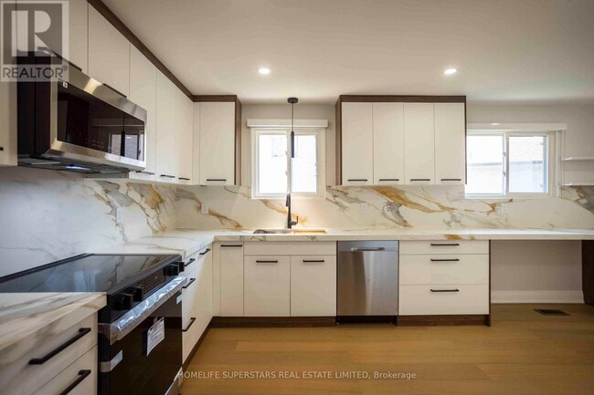 Building Photo - 15 Shademaster Ct