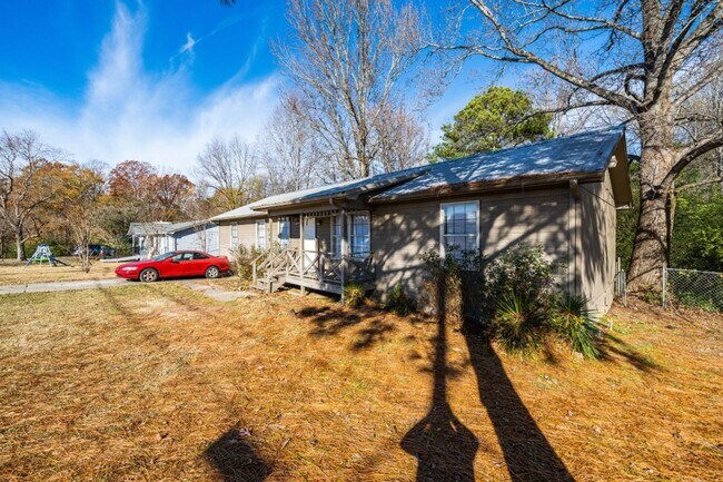 Foto del edificio - Spacious 4-Bedroom Home in Pleasant Grove ...