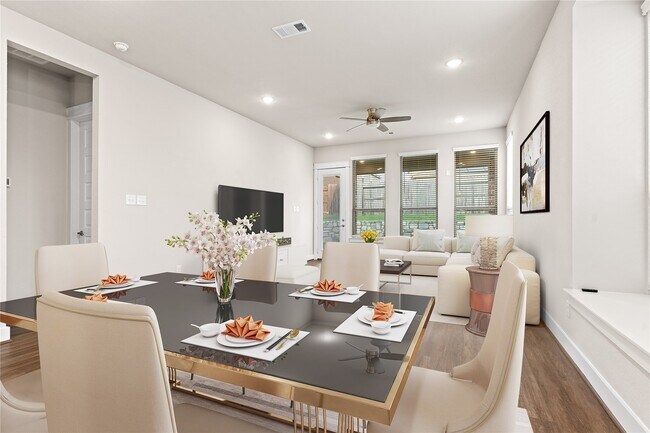 Foto del edificio - 5323 Wyatt James Ln