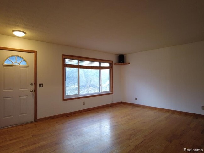 Building Photo - 1405 Swarthout Rd