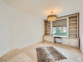 Building Photo - 8829 Rozetta Ct