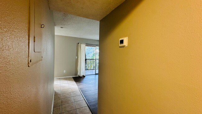 Foto del edificio - 2 bedroom 2 bath Condo in Temple Terrace a...