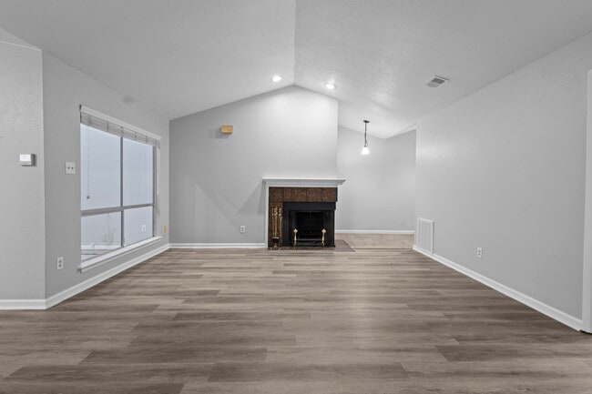 Building Photo - 8268 Heartfield Ln