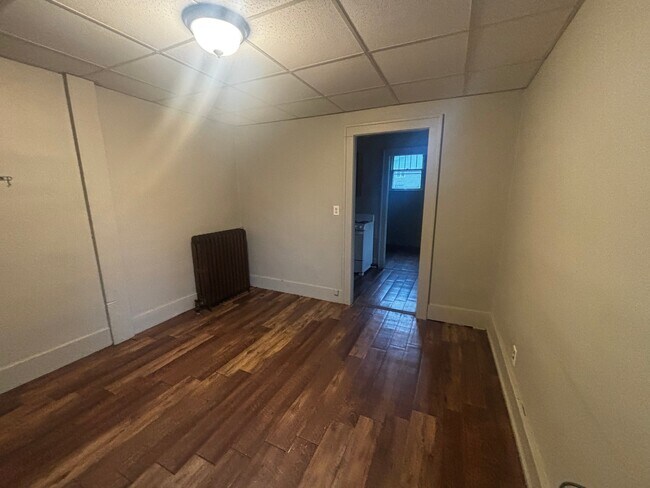 Building Photo - 501 S Walts Ave