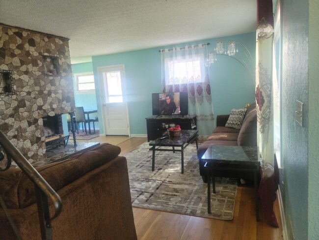 Foto del edificio - 304 Pineview Dr
