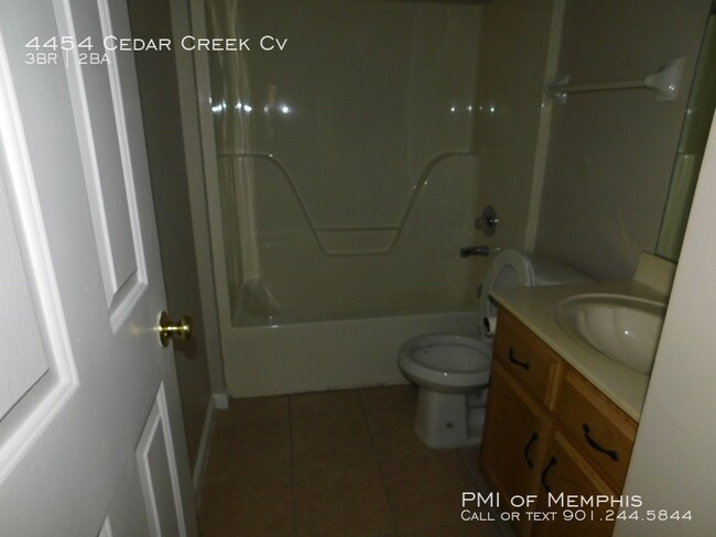 Foto del edificio - 4454 Ceder Creek Cove