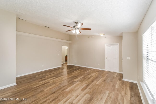 Foto del edificio - 7625 Ginder Ct