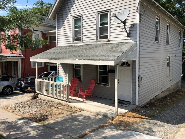 Building Photo - 119 Hudson St