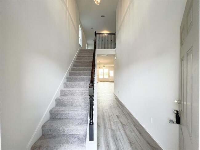 Foto del edificio - 15502 Islandview Ln