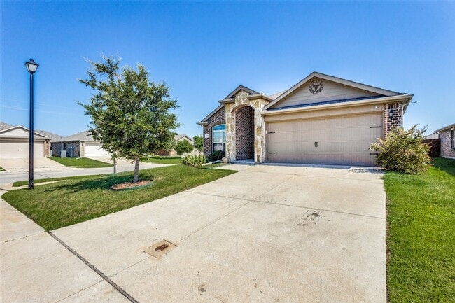 Building Photo - 1101 Rainer Dr