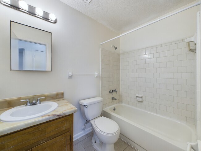 Building Photo - 5093 Yacht Harbor Cir