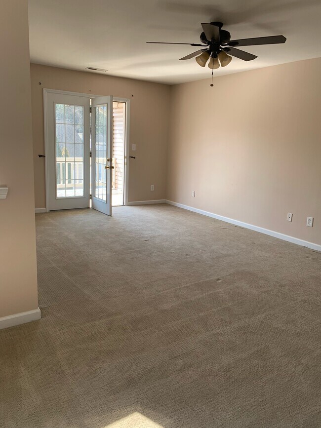 Foto del edificio - 1527 Ashton Woods Way