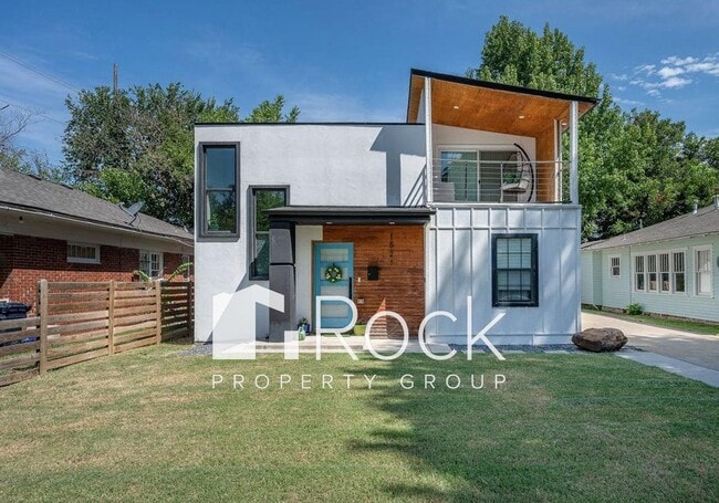 Foto del edificio - Contemporary 2 Bedroom plus Office/Bonus Room with Loft near Uptown and Plaza Districts   ~One Mo...