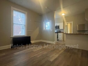 Building Photo - 552 Pershing Ave